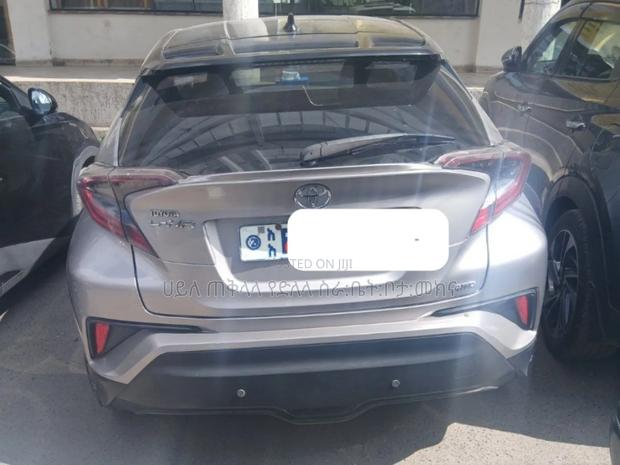 Toyota C-HR 2020 Pink