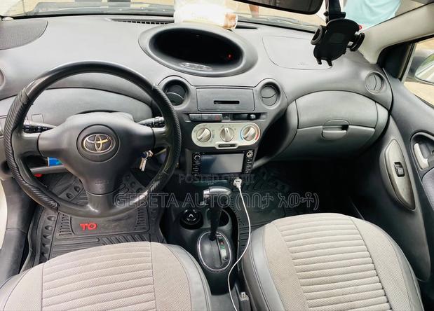 Toyota Vitz 2004