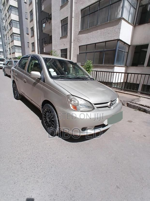 Toyota Platz 1.0 FWD 2003 Gold