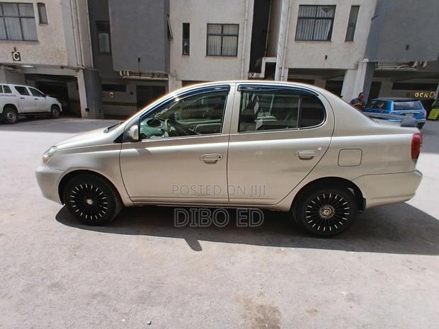Toyota Platz 1.0 FWD 2003 Gold