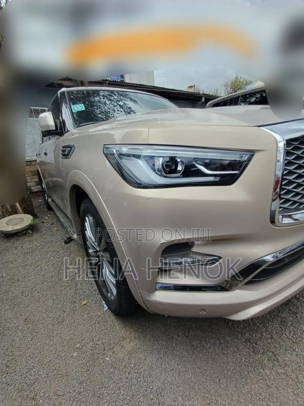Infiniti QX80 2021 Gold