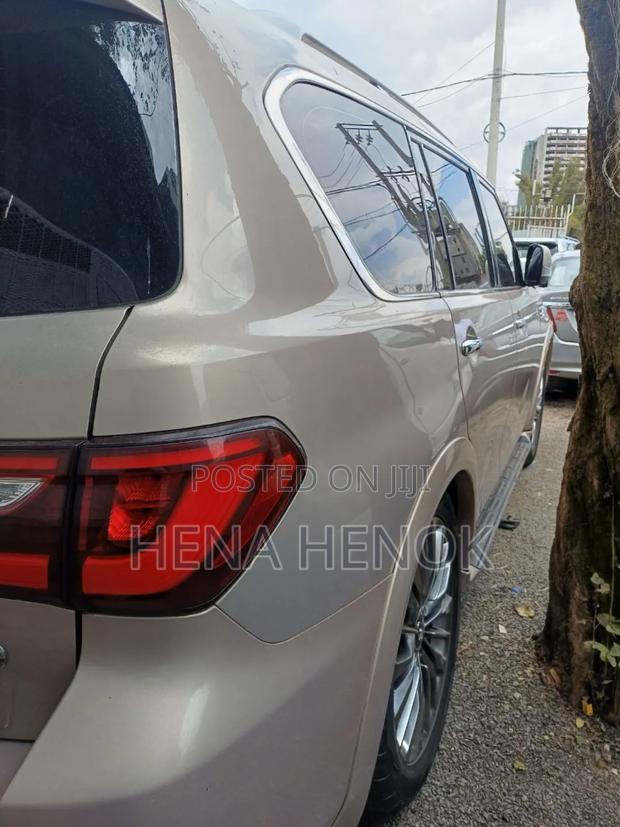 Infiniti QX80 2021 Gold