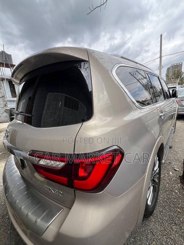Infiniti QX80 Luxe 2021 Gold