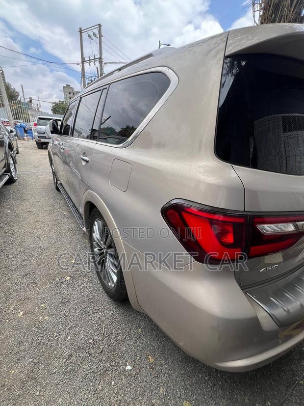 Infiniti QX80 Luxe 2021 Gold