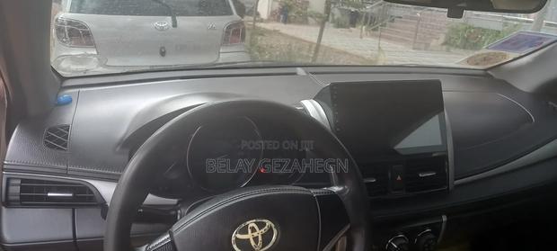 Toyota Yaris SE Hatchback 5dr 2013 Brown