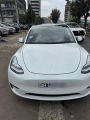 Tesla Model Y 2022 White for sale