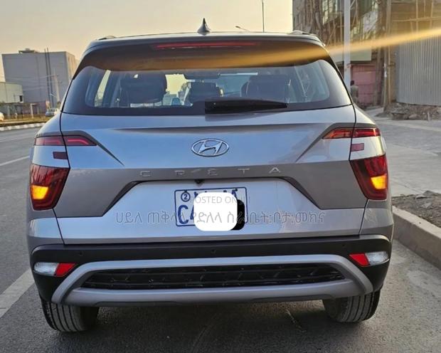 Hyundai Creta 2024 Silver