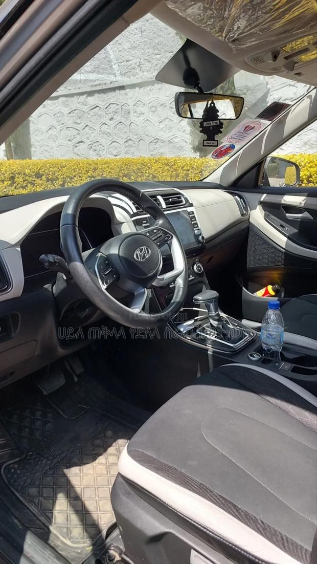 Hyundai Creta 2024 Silver