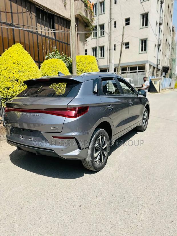 BYD E2 43 kWh 94 hp FWD 2025 Gray