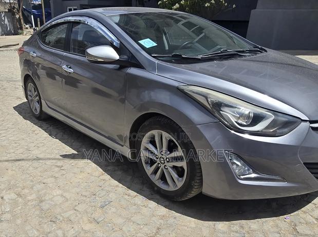 Hyundai Avante 2012 Gray