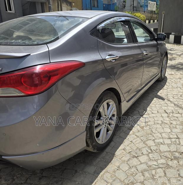 Hyundai Avante 2012 Gray