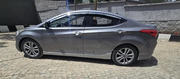 Hyundai Avante 2012 Gray