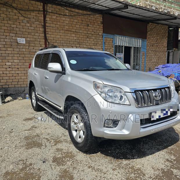 Toyota Land Cruiser Prado 2014 Silver