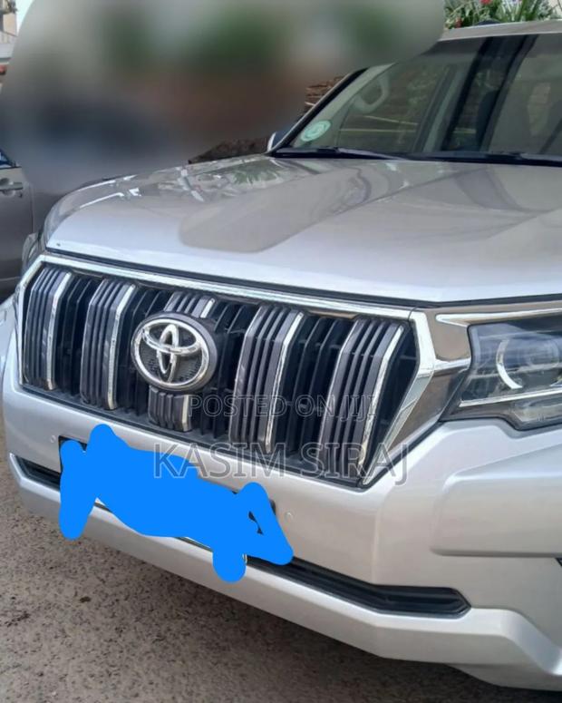 Toyota Land Cruiser Prado 2.8 2020 Silver