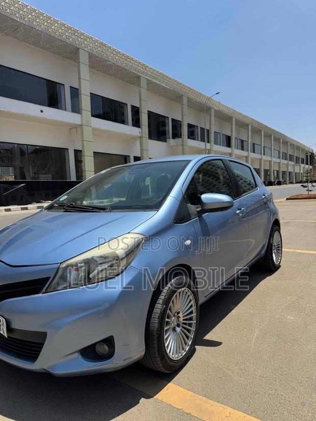 Toyota Yaris SE Hatchback 5dr 2012 Blue