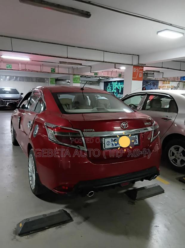 Toyota Yaris 2014 Red