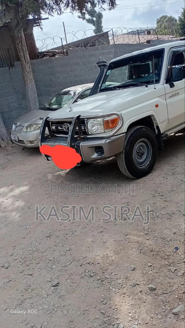 Toyota Land Cruiser 4.5 V8 TD 2018 White