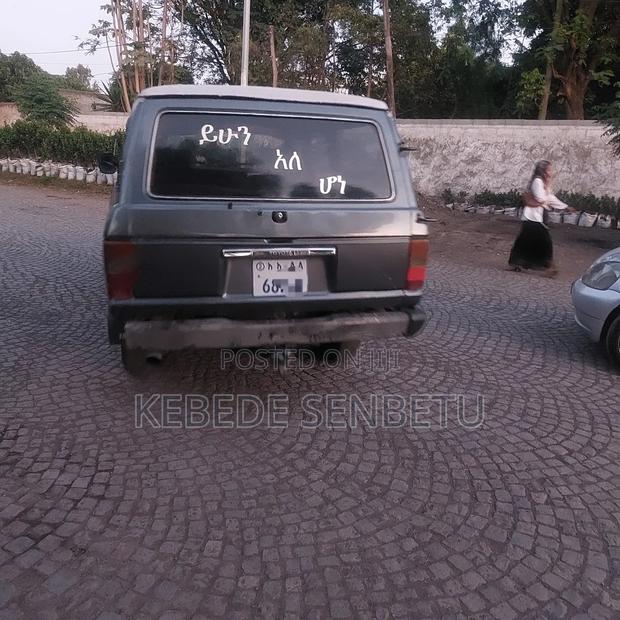 Toyota Land Cruiser 70 Long 1986 Gray