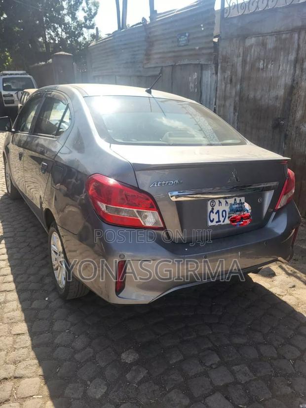 Mitsubishi Attrage 2021 Silver