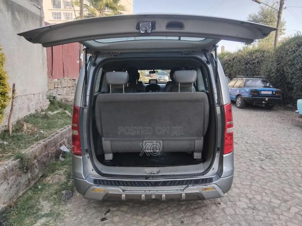 Hyundai Starex 2015 Gray
