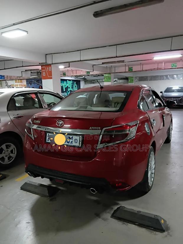 Toyota Yaris 2013 Red