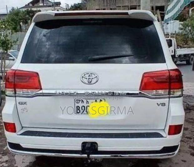 Toyota Land Cruiser 2012 White
