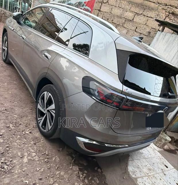 Volkswagen ID.6 2023 Brown