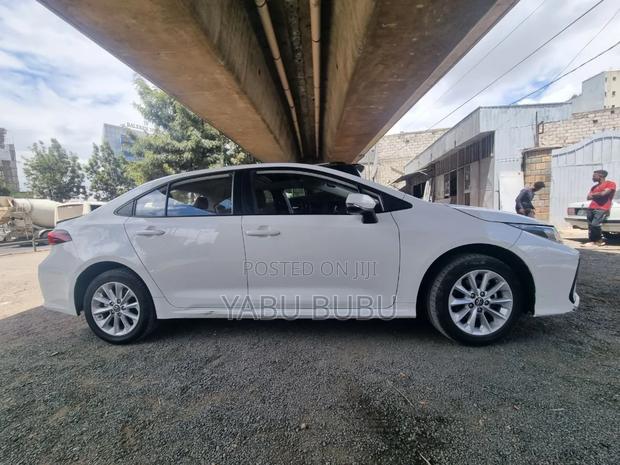 Toyota Corolla 2022 White