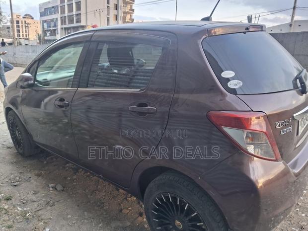 Toyota Yaris 2012 Burgundy
