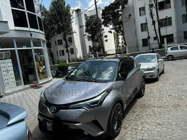 Toyota C-HR 2020 Gray