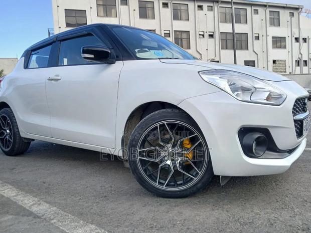Suzuki Swift Sport 2022 White