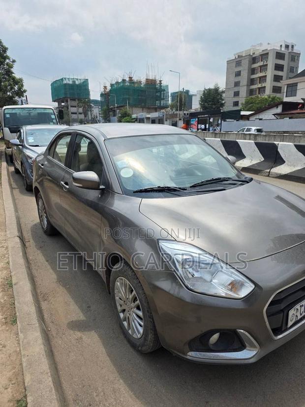 Suzuki Dzire 2022 Silver