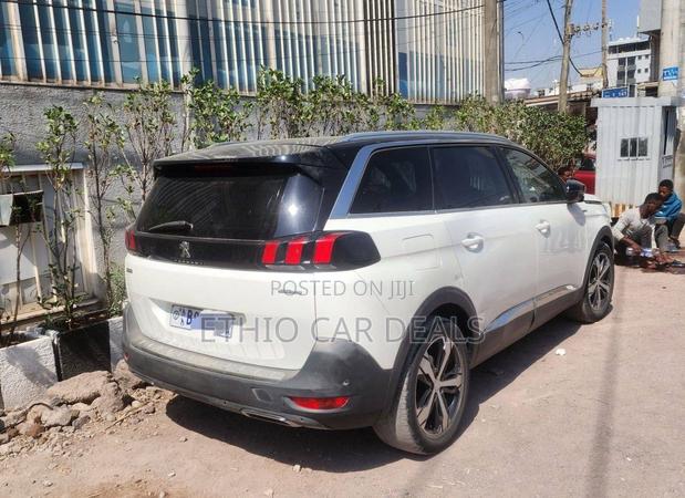 Peugeot 5008 2020 White