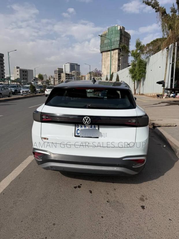 Volkswagen ID.6 2022 White