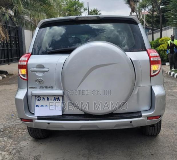 Toyota RAV4 2012
