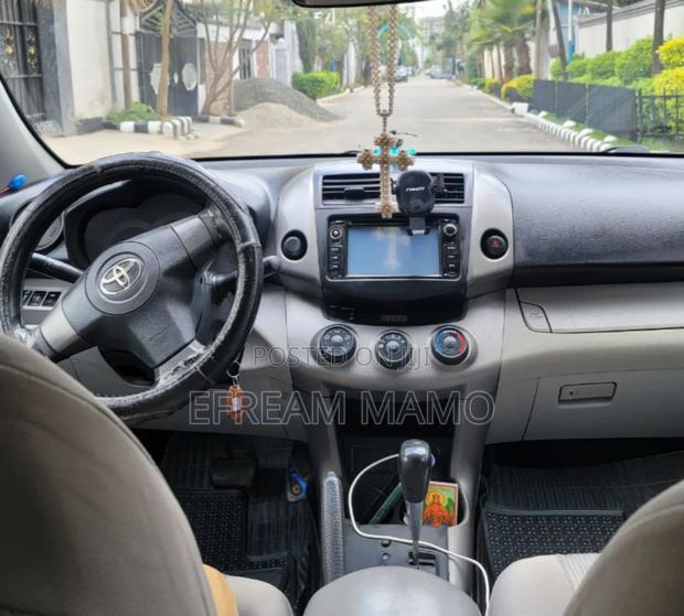 Toyota RAV4 2012