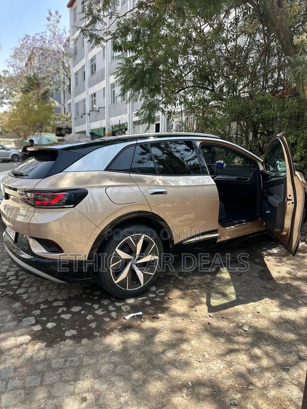 Volkswagen ID.4 2023 Gold