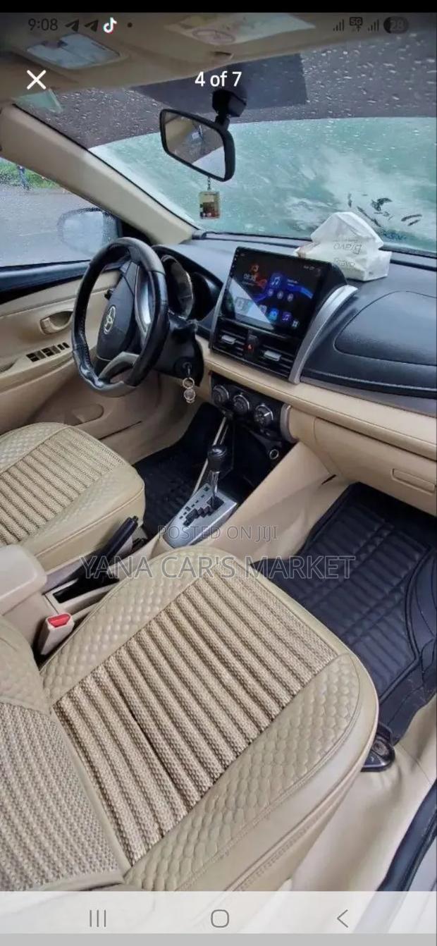 Toyota Yaris 2014 Red