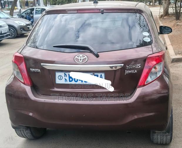 Toyota Yaris 2012