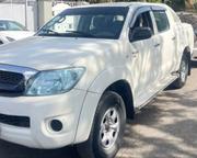 Toyota Hilux 2010 Ivory for sale
