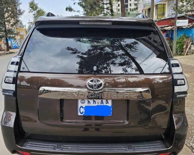 Toyota Land Cruiser Prado 2023 Teal