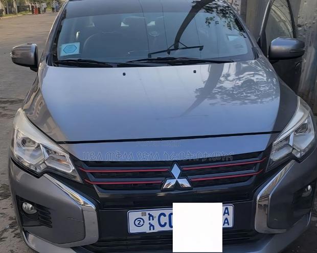 Mitsubishi Attrage 2022 Gray
