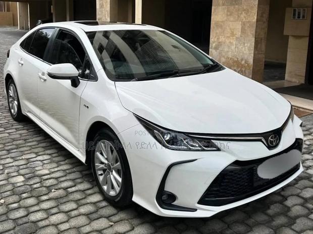 Toyota Corolla 2022 White