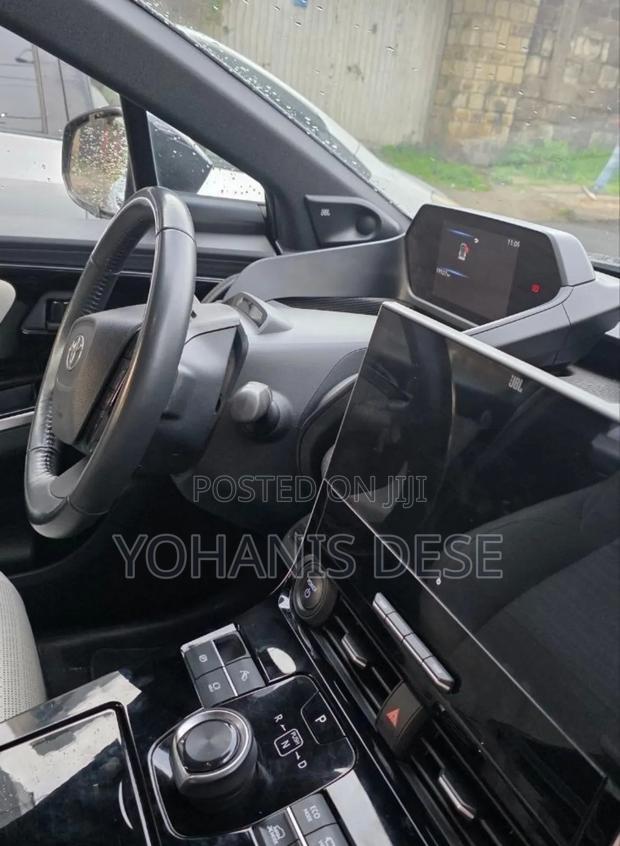 Toyota bZ4X 2023 Gray