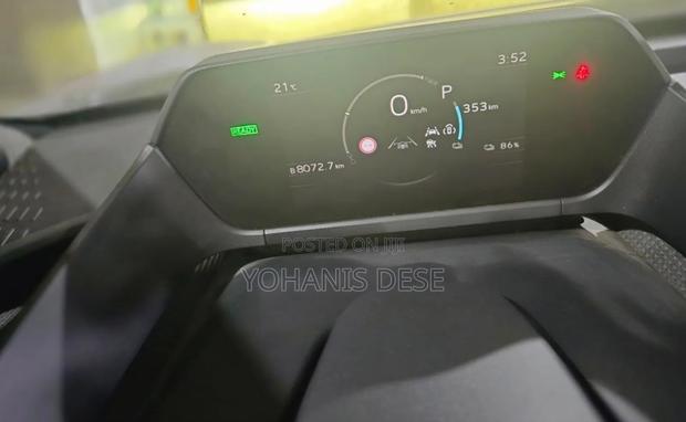 Toyota bZ4X 2023 Gray