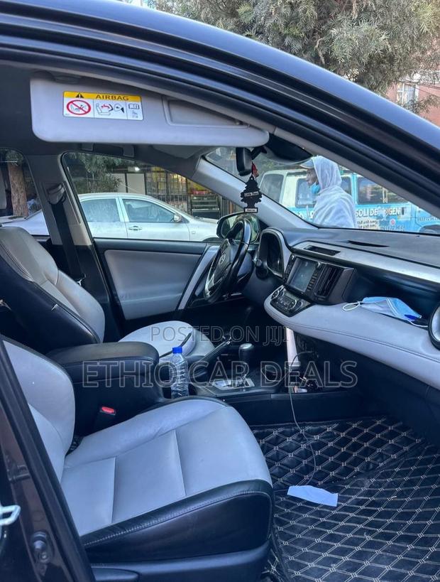 Toyota RAV4 2016 Black