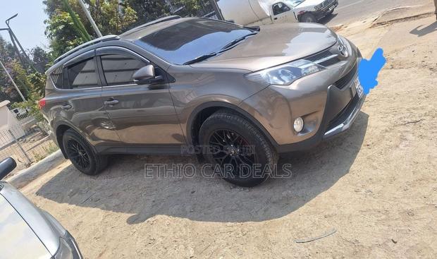 Toyota RAV4 2014 Brown