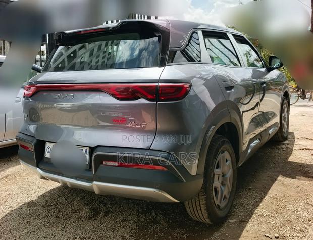 BYD Yuan Up 2025 Gray