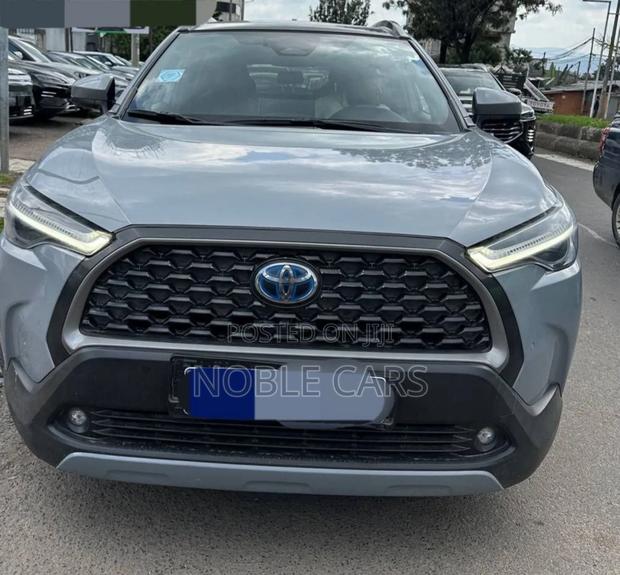 Toyota Corolla Cross Hybrid 2024 Gray