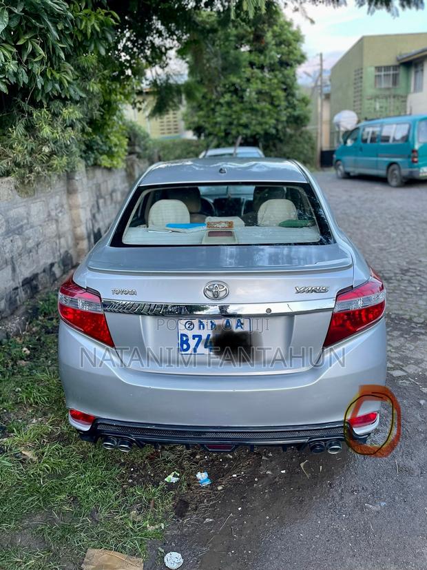 Toyota Yaris 2016 Silver